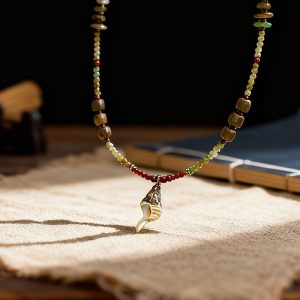 playdate classical green shell plant Garnet guajacwood retro natural necklace